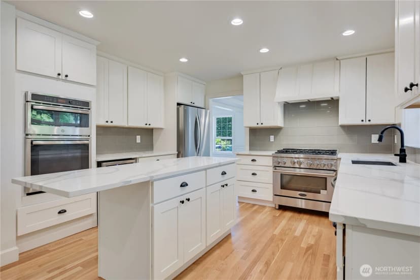 Property photo for 16710 Snohomish Avenue, Snohomish photo 9