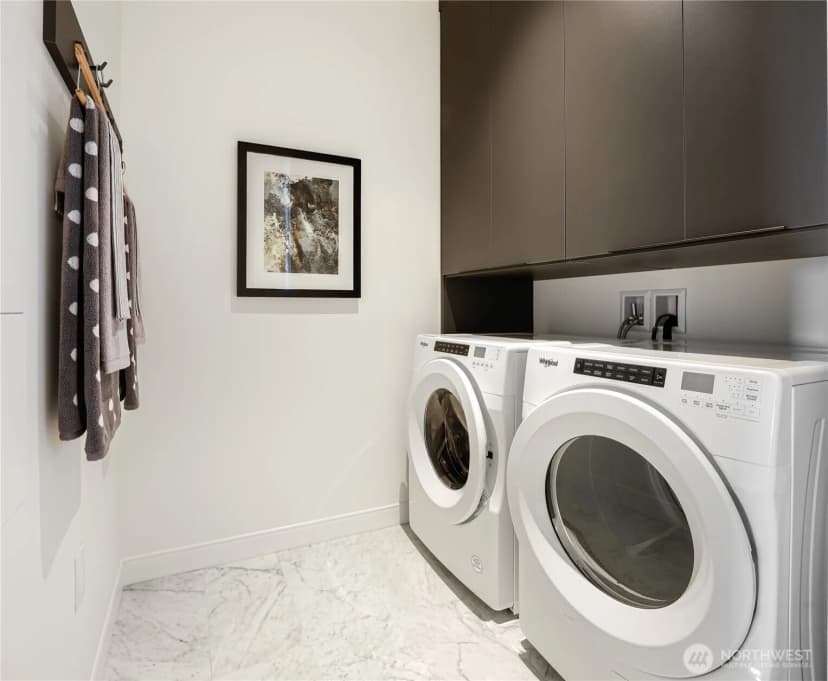 Property photo for 838 Avenue Square Ne #2602, Bellevue photo 33
