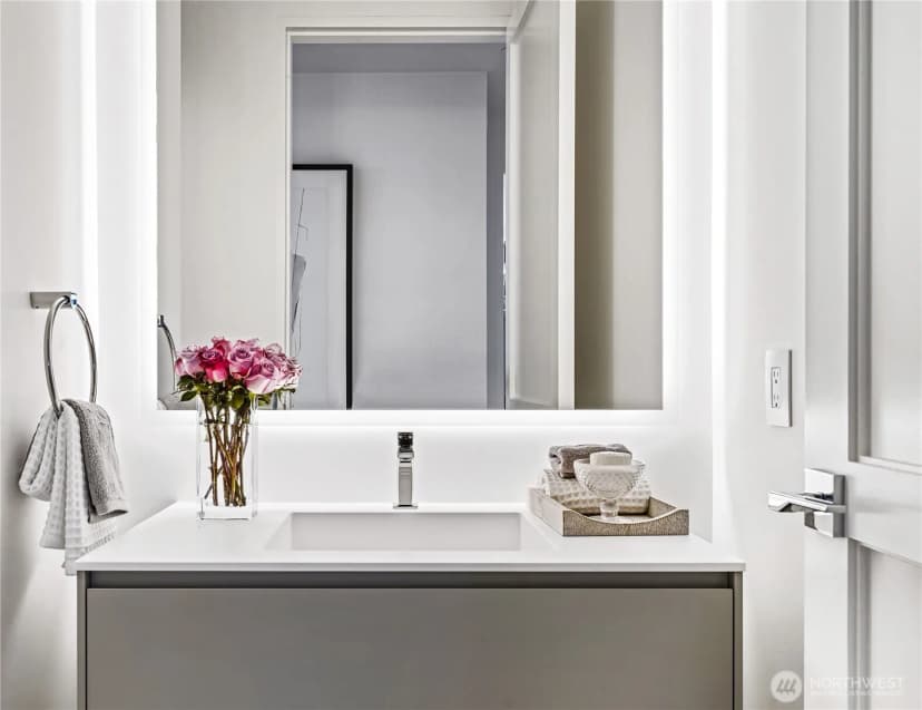 Property photo for 838 Avenue Square Ne #2602, Bellevue photo 18