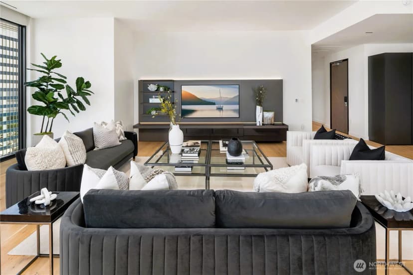 Property photo for 838 Avenue Square Ne #2602, Bellevue photo 7