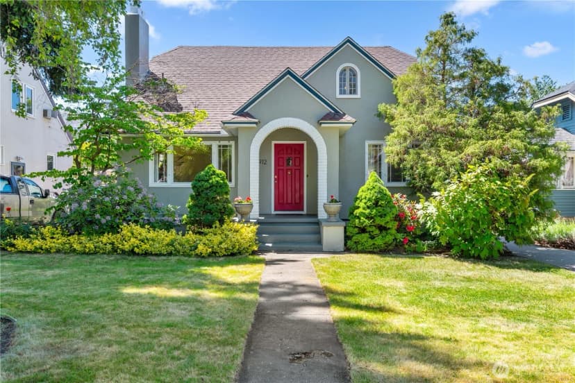 Property photo for 912 Highland Drive, Wenatchee