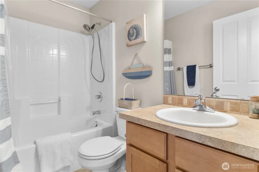 Property photo for 4442 Freemont Street Ne, Lacey photo 32