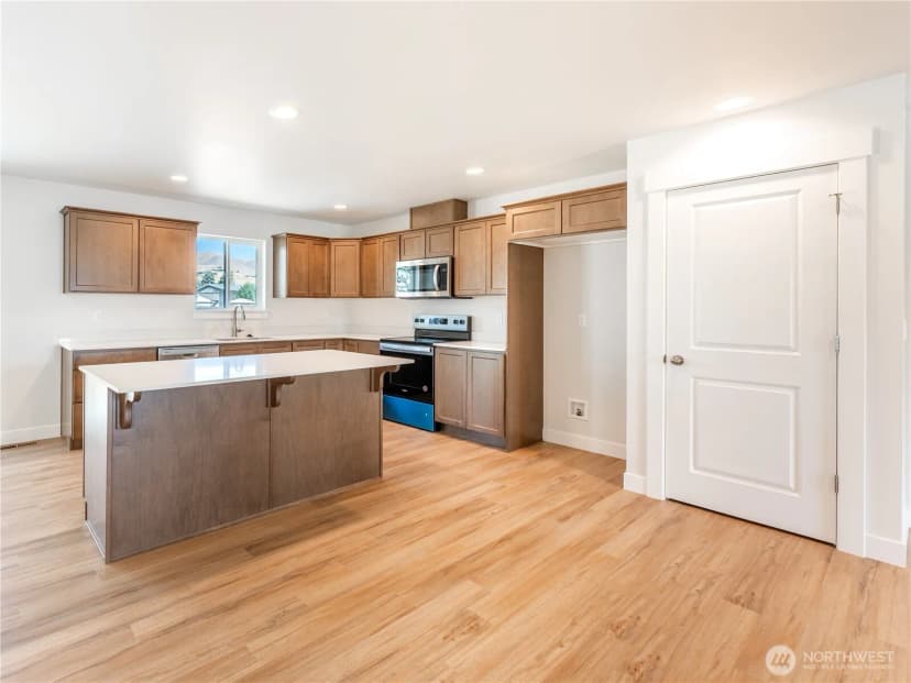 Property photo for 10 Salmon Drive, Wenatchee photo 11