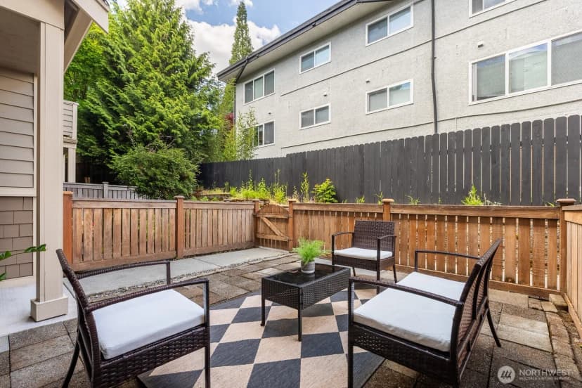 Property photo for 11509 26th Avenue Ne #c, Seattle photo 27