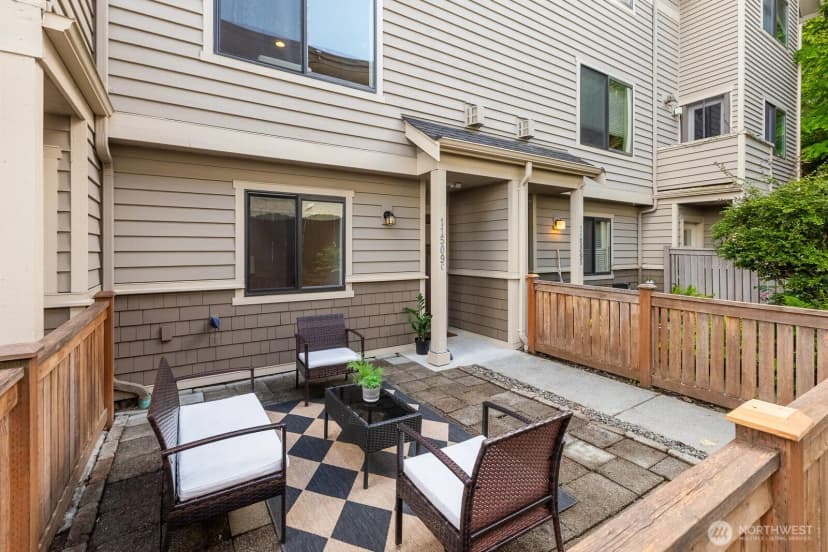 Property photo for 11509 26th Avenue Ne #c, Seattle photo 26