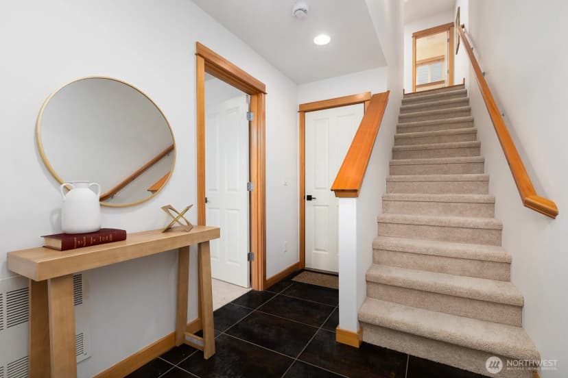 Property photo for 11509 26th Avenue Ne #c, Seattle photo 12