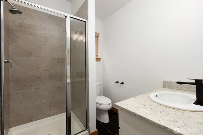 Property photo for 11509 26th Avenue Ne #c, Seattle photo 24