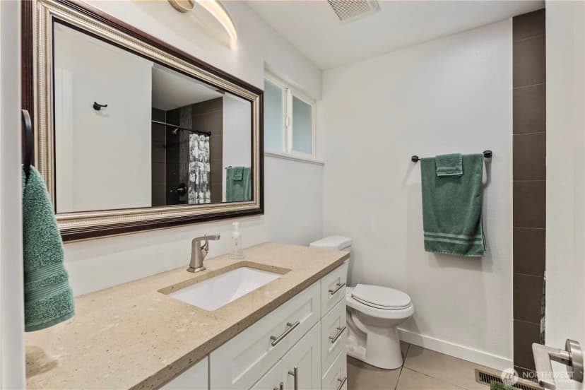 Property photo for 6812 Topaz Drive Sw, Lakewood photo 25