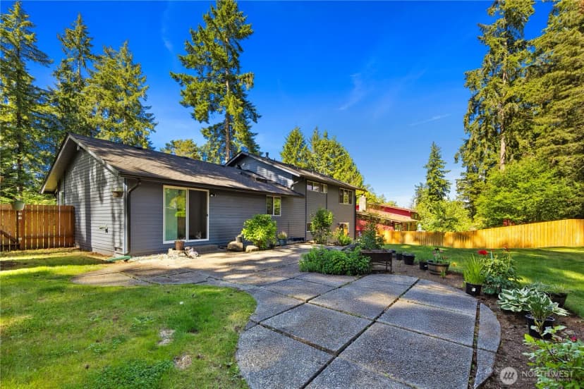 Property photo for 6812 Topaz Drive Sw, Lakewood photo 32