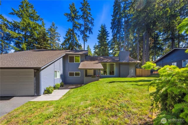 Property photo for 6812 Topaz Drive Sw, Lakewood photo 2