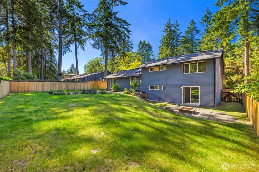 Property photo for 6812 Topaz Drive Sw, Lakewood photo 8