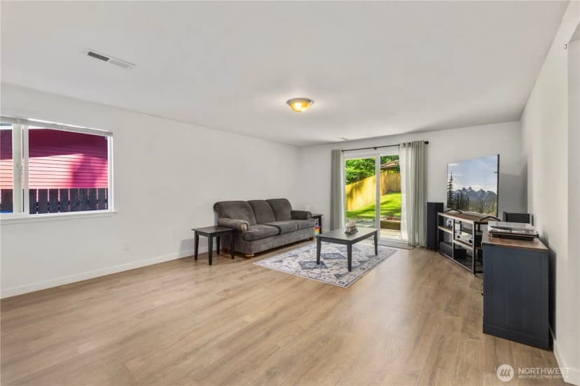 Property photo for 6812 Topaz Drive Sw, Lakewood photo 28
