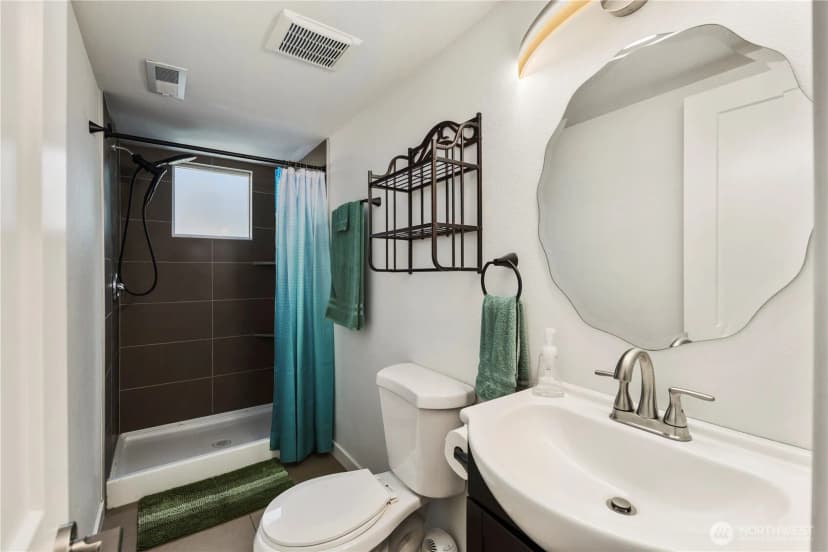 Property photo for 6812 Topaz Drive Sw, Lakewood photo 18