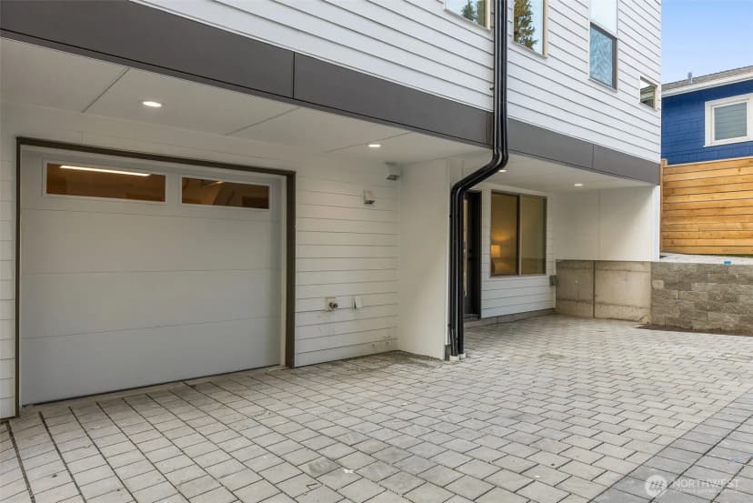 Property photo for 1203 E N Allen Place, Seattle photo 24