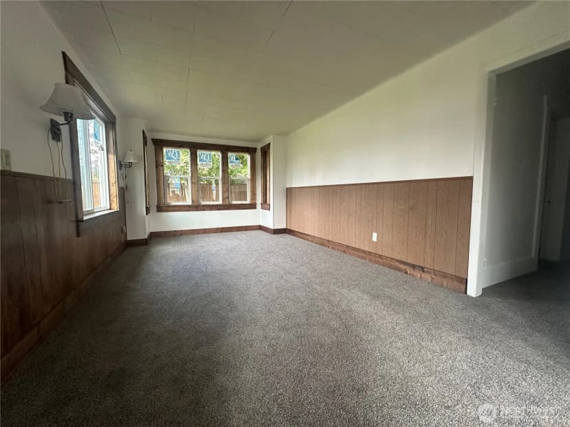 Property photo for 381 Trillium Avenue, Forks photo 4
