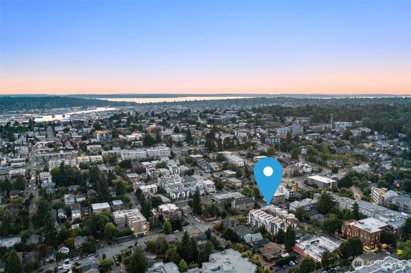 Property photo for 4410 Midvale Avenue N, Seattle photo 28