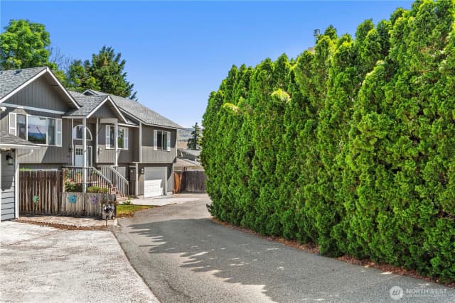 Property photo for 1324 Fairhaven Avenue, Wenatchee photo 4