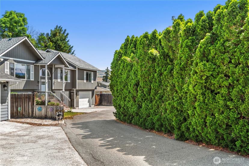 Property photo for 1324 Fairhaven Avenue, Wenatchee photo 4