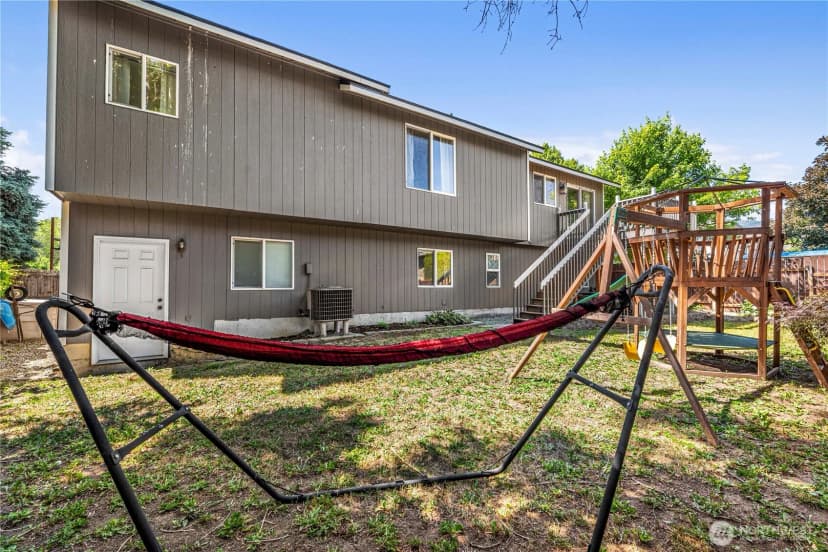 Property photo for 1324 Fairhaven Avenue, Wenatchee photo 34