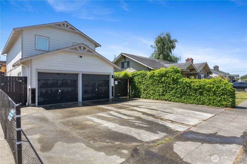 Property photo for 1814 7th Street Ne, Marysville