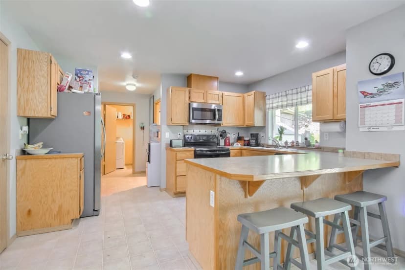 Property photo for 13502 215th Avenue E, Bonney Lake photo 7