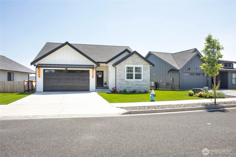 Property photo for 2016 Steelhead Way, Lynden photo 2