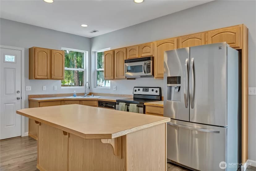 Property photo for 28140 239th Avenue Se, Maple Valley photo 13