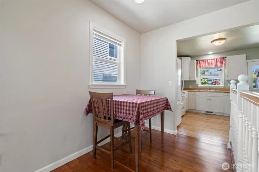 Property photo for 902 Hewitt Avenue, Bremerton photo 17