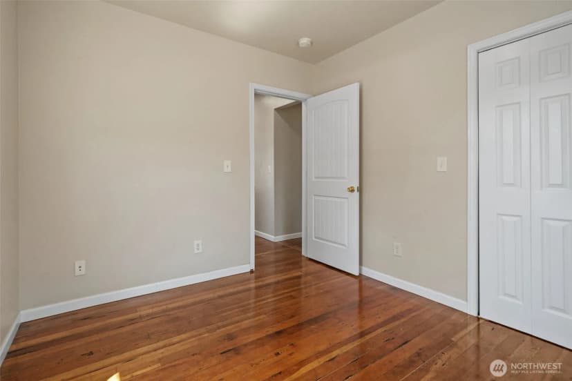 Property photo for 902 Hewitt Avenue, Bremerton photo 28