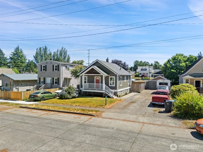Property photo for 902 Hewitt Avenue, Bremerton photo 4