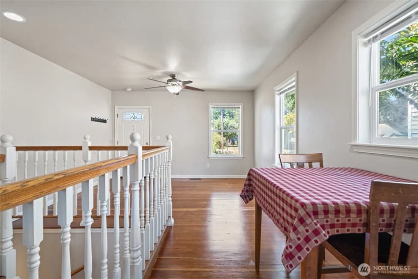 Property photo for 902 Hewitt Avenue, Bremerton photo 14