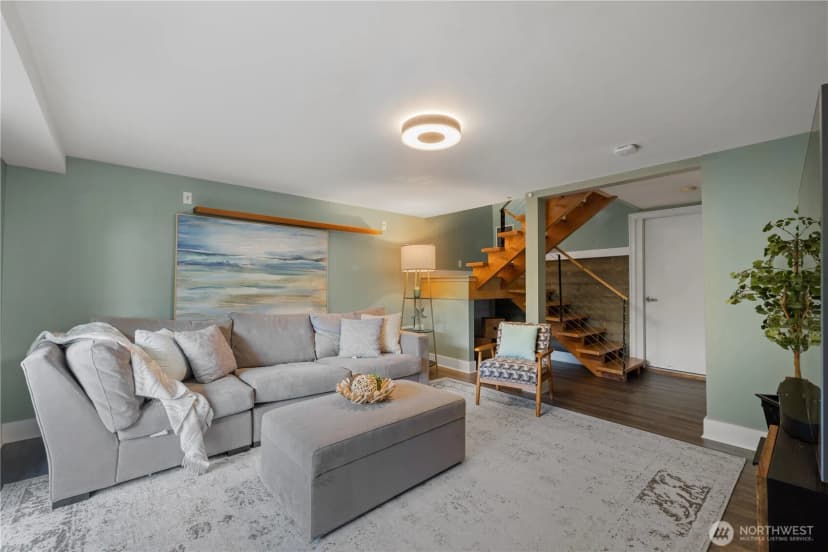 Property photo for 5746 37th Avenue Ne, Seattle photo 21