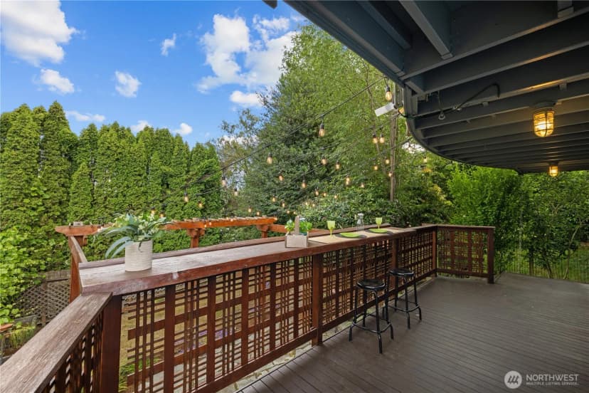 Property photo for 5746 37th Avenue Ne, Seattle photo 24