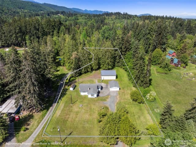 Property photo for 212 Old Black Diamond Rd, Port Angeles photo 2