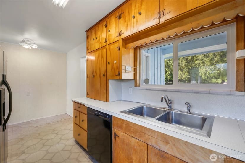 Property photo for 212 Old Black Diamond Rd, Port Angeles photo 13