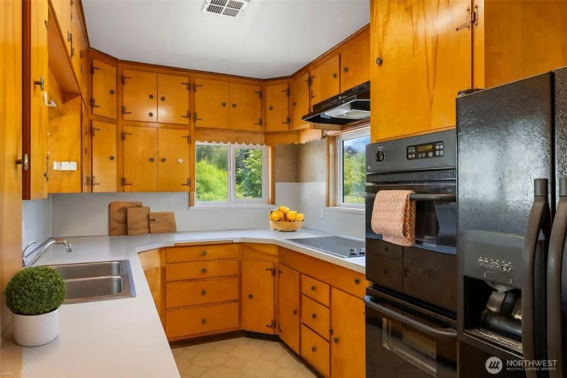 Property photo for 212 Old Black Diamond Rd, Port Angeles photo 9