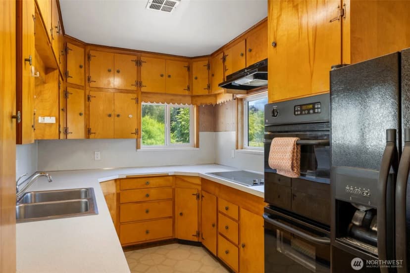Property photo for 212 Old Black Diamond Rd, Port Angeles photo 10