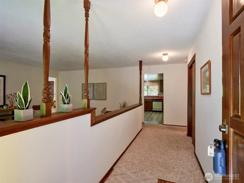 Property photo for 135 Ridgecrest Drive, Toledo photo 5