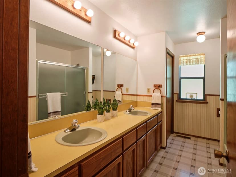 Property photo for 135 Ridgecrest Drive, Toledo photo 23