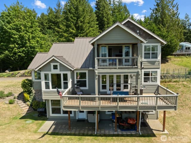 Property photo for 5675 E Hillcrest Drive, Port Orchard photo 4