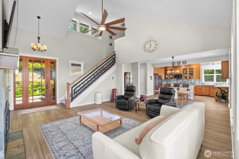 Property photo for 5675 E Hillcrest Drive, Port Orchard photo 11