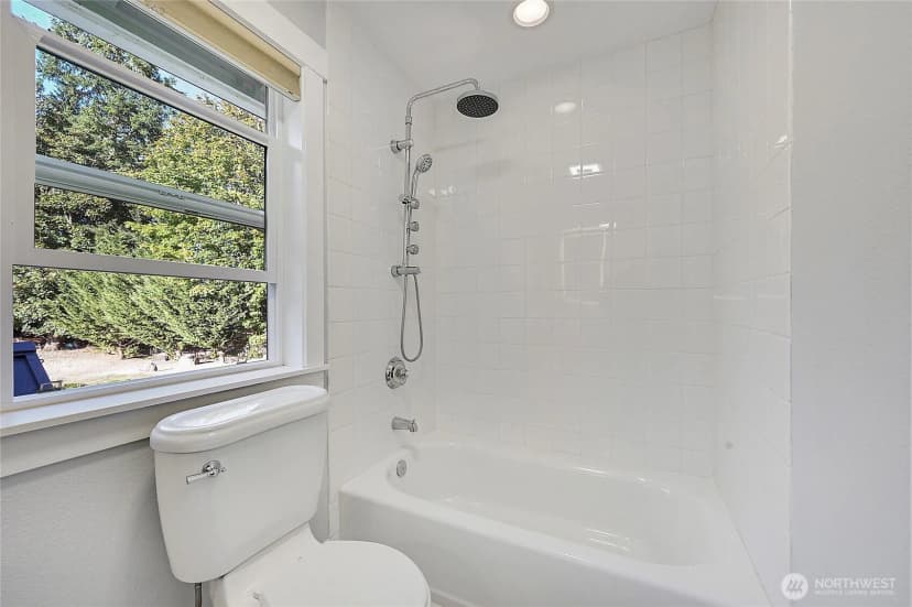 Property photo for 5675 E Hillcrest Drive, Port Orchard photo 32