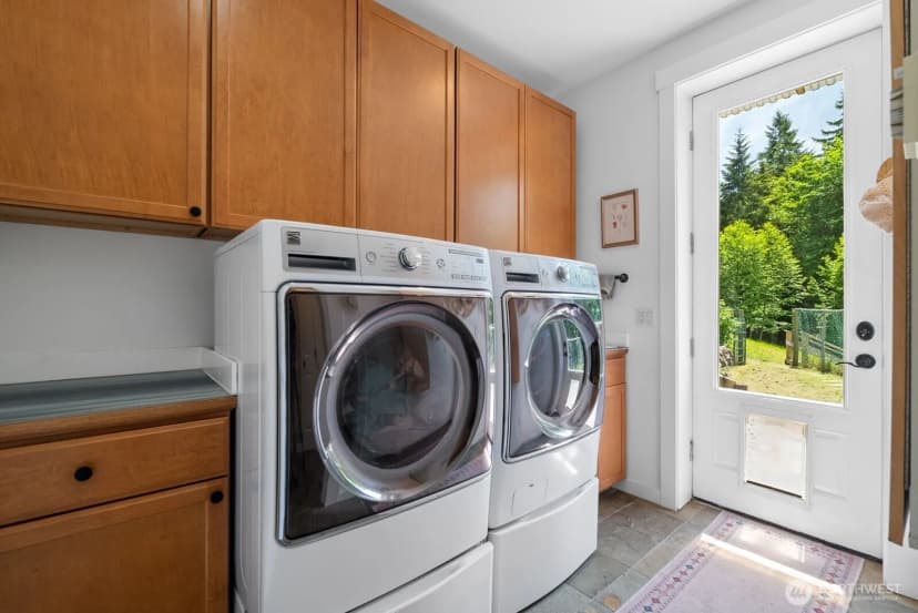 Property photo for 5675 E Hillcrest Drive, Port Orchard photo 23