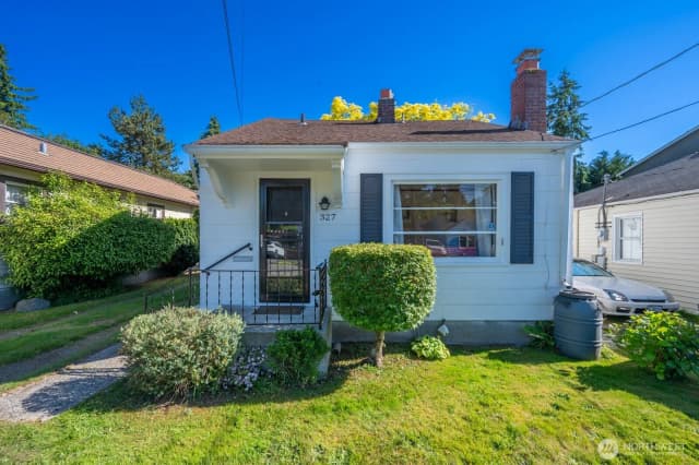 Property photo for 327 Ne 90th Street, Seattle photo 2