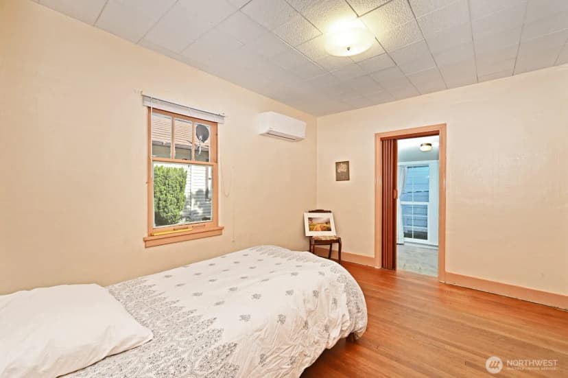 Property photo for 327 Ne 90th Street, Seattle photo 14