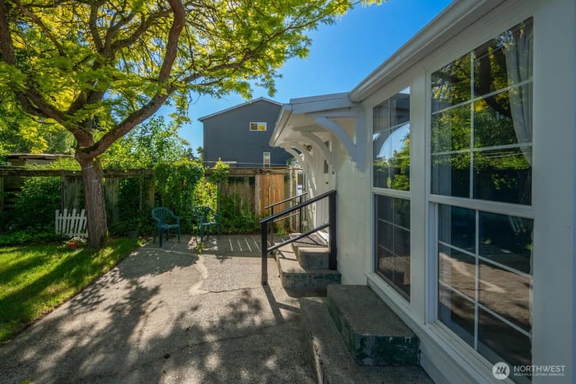 Property photo for 327 Ne 90th Street, Seattle photo 20