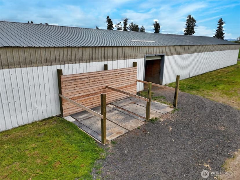 Property photo for 4988 Wallbridge Road, Deer Park photo 15