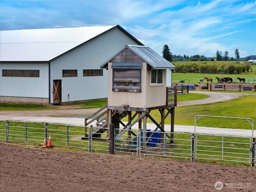 Property photo for 4988 Wallbridge Road, Deer Park photo 8