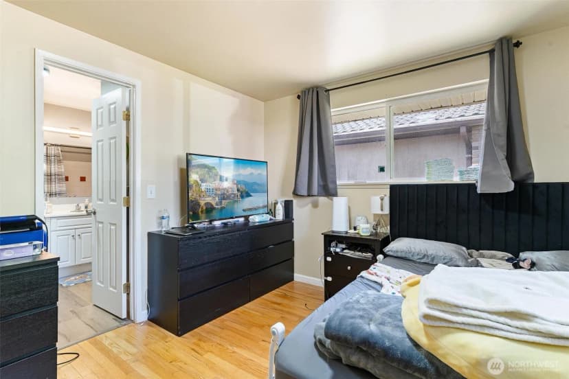 Property photo for 7919 37th Avenue S, Seattle photo 17