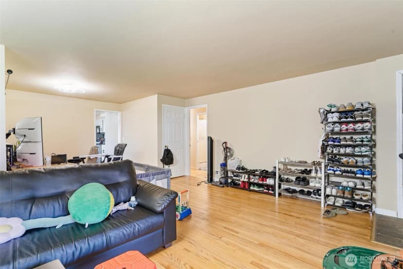 Property photo for 7919 37th Avenue S, Seattle photo 11